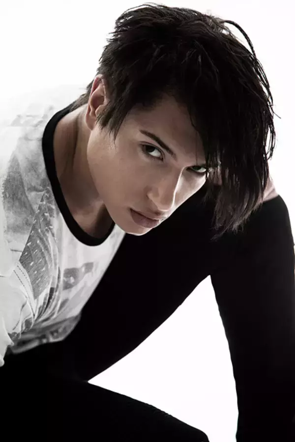 ポール・ウェラーの長男ナット・ウェラー、J-POPアーティスト目指し日本デビュー