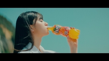 乃木坂46と学生約300人が大合唱、「ファンタ坂学園」特別映像公開