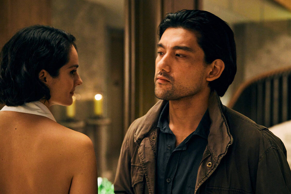 映画『エマニュエル』主人公を「禁断の快感」へと導くキャラクターの場面写真が到着