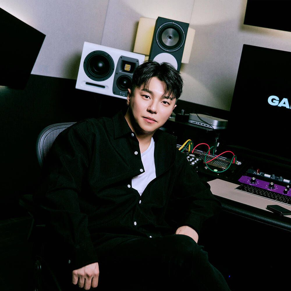 GALACTIKA *とは何者？TWICE、ITZYを手がけた音楽プロデューサーチームにインタビュー