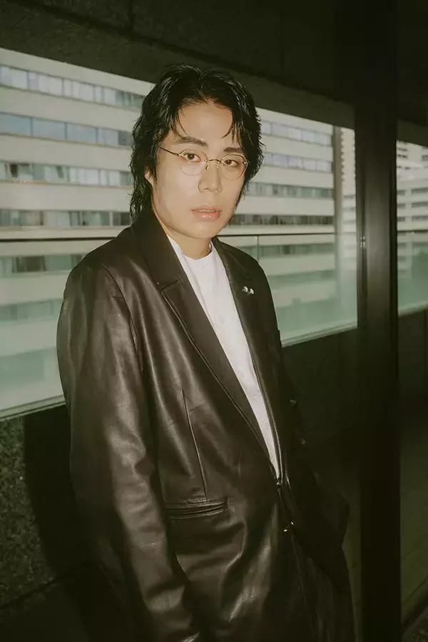 「杉咲花×令和ロマンくるま対談。映画『ミーツ・ザ・ワールド』撮影の裏側、作品づくりの姿勢を聞く」の画像