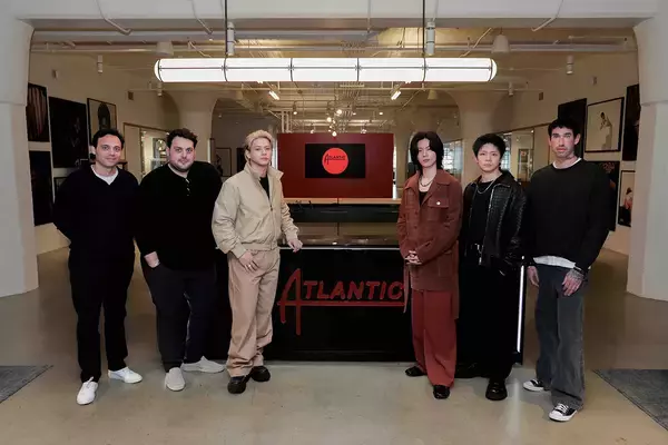 「Number_i、アメリカの名門音楽レーベル「Atlantic Records」との契約を発表」の画像