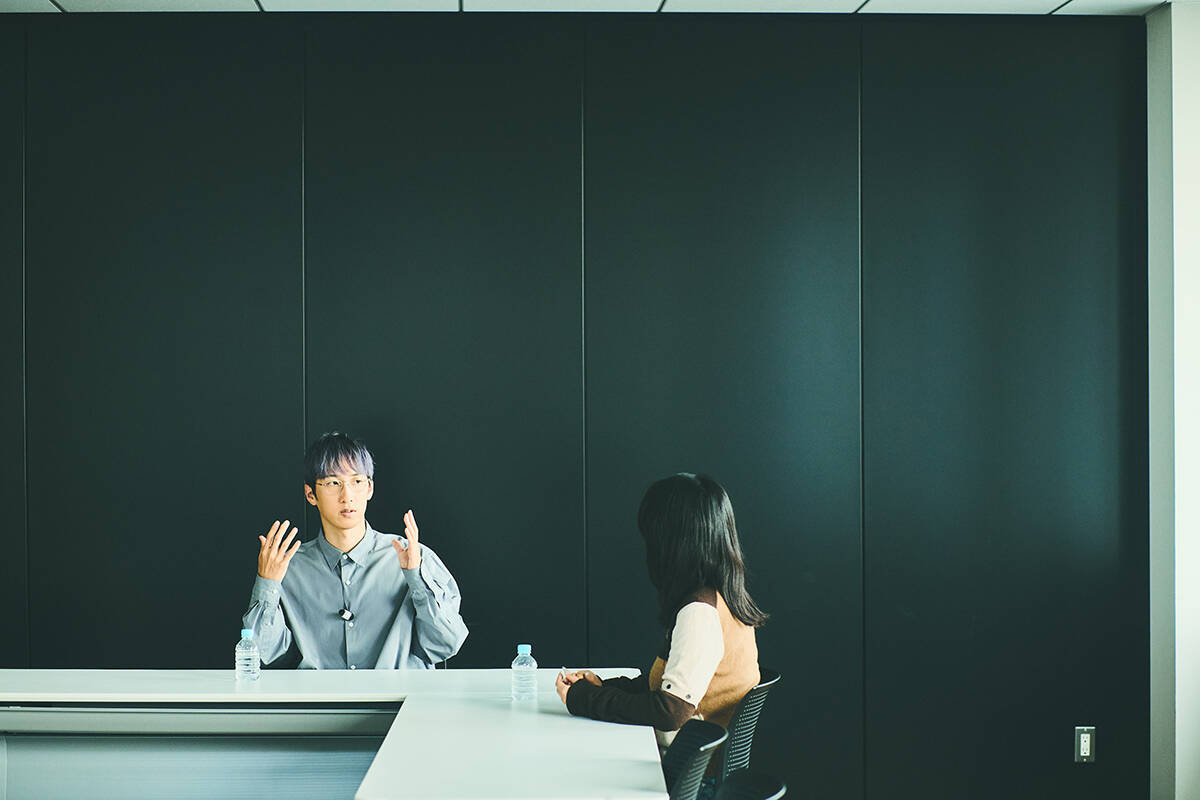 朝井リョウ×山中瑶子の創作論。必要なのは「時代を読む力」ではない