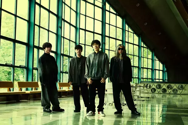 スピッツ18作目アルバム『kettle』11月25日リリース。来年3月より全国ツアー開催