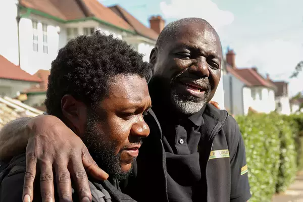 「あの人は、なぜいつも怒っているのか？英国映画界の巨匠マイク・リーに問う新作『ハード・トゥルース』」の画像