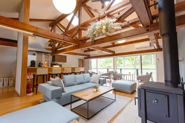 「地方移住と働き方改革を牽引してきた「富士見 森のオフィス」10周年記念書籍『十草十載』刊行」の画像