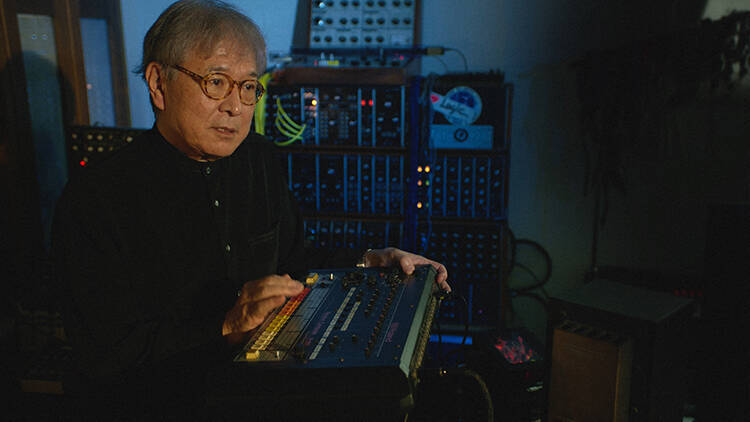 「TR-808」開発秘話をNHK『ノーナレ』で放送、開発者・菊本忠男がテレビ初登場。石野卓球らも出演