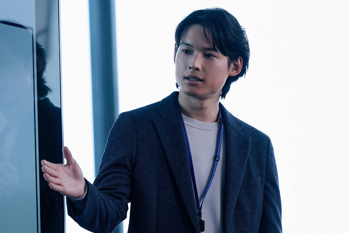 松村北斗×今田美桜が事件の真相に迫る。東野圭吾原作『白鳥とコウモリ』新規場面写真到着