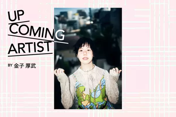 地図なき音楽の旅人、梅井美咲。ピアノ、トラックメイク、歌——24歳の表現者はどこへでも行ける