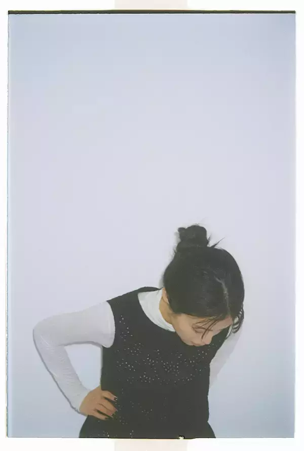 「上村窓写真連載vol.4『どこだよここは だれだよきみは』〜藤原さくらと街を歩く〜」の画像