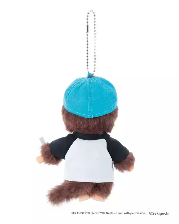 「モンチッチ×Netflix『ストレンジャー・シングス 未知の世界』のコラボキーチェーンが登場」の画像