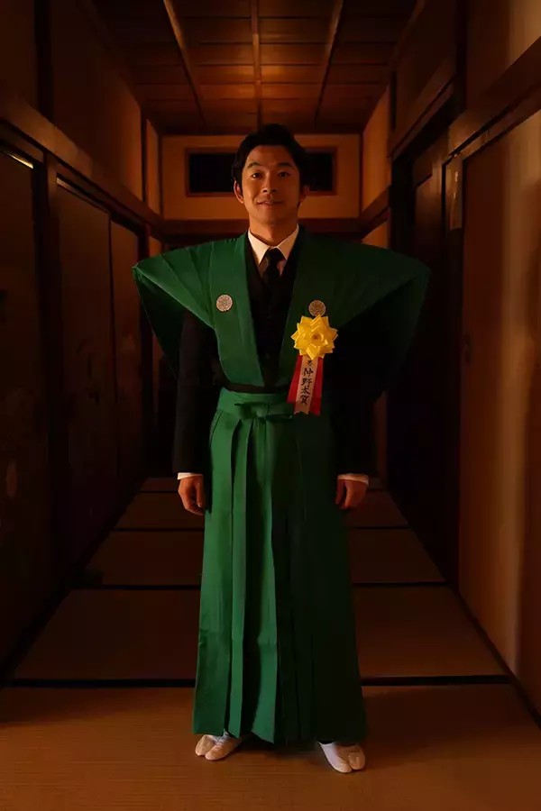 「『豊臣兄弟！』仲野太賀、白石聖、池松壮亮、浜辺美波らが豆まきに参加」の画像