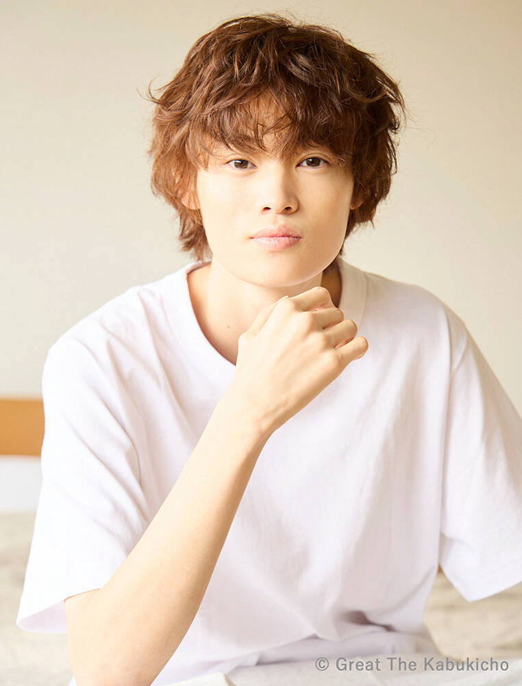 皆川猿時が孤独に立ち向かう。NHK夜ドラ『ろんりねす♪ろんりねす』1月4日スタート