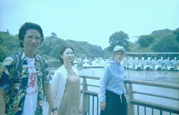 「佐々木敦が初演出。『ノーベル文学賞』受賞作家ヨン・フォッセの戯曲『だれか、来る』上演」の画像