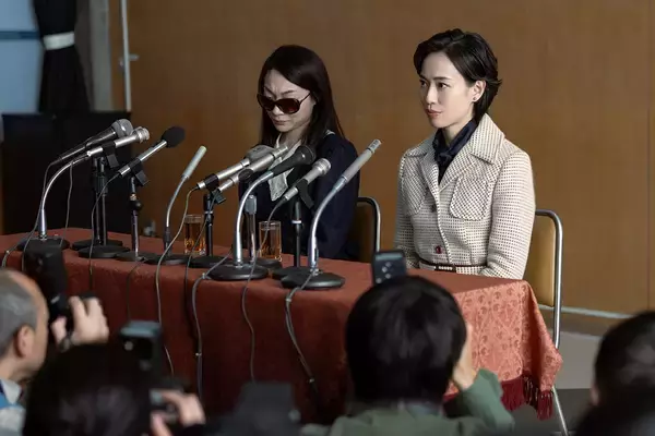 「戸田恵梨香主演Netflix『地獄に堕ちるわよ』予告編。レイザーラモンHGが本人役で出演」の画像