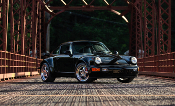 『バッドボーイズ』で見た？「トリプルブラック」のポルシェ 911の落札額は