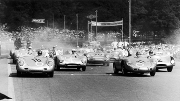 圧倒的な強さを見せた！輝かしいポルシェ550Aスパイダーの歴史