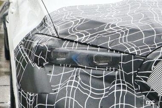新しいデイタイム・ランニング・ライトを装着。BMWクーペSUV「X6」の内部には「iDrive8」を搭載