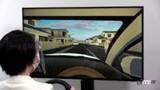 「日産自動車が高齢ドライバーなどの安全走行を評価できる「有効視野計測システム」のプロトタイプを発表」の画像2