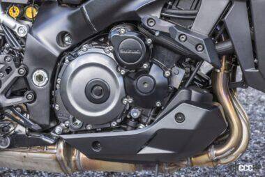 スズキが大型クロスオーバーバイク「GSX-S1000GX」とフルカウル800cc 2気筒マシン「GSX-8R」を欧州で発表