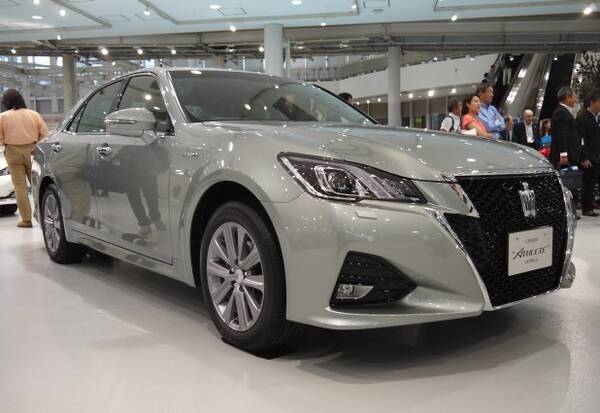 トヨタ新型クラウンに2 0l直噴ターボエンジン搭載車を新設定 15年10月2日 エキサイトニュース