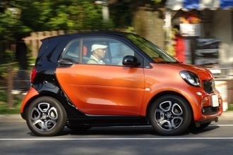 新型smart fortwoに速攻試乗！ 世界最小の回転半径に驚き！