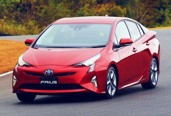 新型トヨタ プリウスを狙うなら E グレード 気になる車両価格はこうなっている 15年11月18日 エキサイトニュース