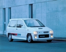 【富士重からSUBARUへ】スバルの原点となる軽自動車で、過去最高に販売されたのはいつ？