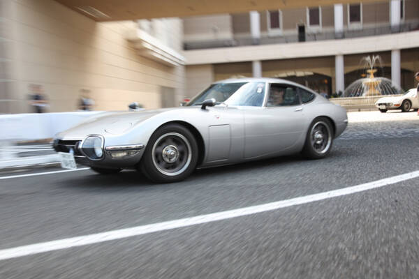 トヨタ2000GT同乗試乗】50年前の作品とは思えない乗り心地としっかり感 