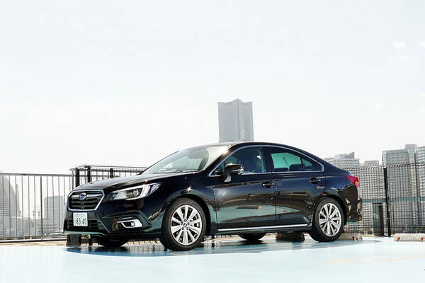 Subaruのフラッグシップ 最新のレガシィb4の走り 見た目 インテリアをチェック 18年3月26日 エキサイトニュース