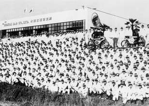 金曜日だけのメニュー「ホンダ社食のカレーうどん」はどれくらい汁跳ねするか実食して検証してみた！