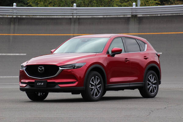 新型マツダ Cx 5試乗 待望の2 5lガソリンターボは鋭い加速が魅力 2 2lディーゼルにはクラス唯一の6mtを新設定 18年10月11日 エキサイトニュース