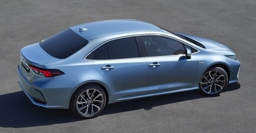 トヨタが新型「カローラ セダン」を広州モーターショーでワールドプレミア！