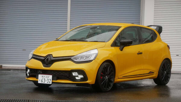 ルノー ルーテシア トロフィーr S アクラポビッチ試乗 これぞ ホットハッチ 最近のルノーはビックリするほどスポーティになっている 19年3月3日 エキサイトニュース