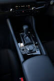 「シンプルでも美しく、クラスを超えた質感が自慢のインテリア【新型Mazda3発表】」の画像4