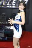 「VELENOのコンパニオン「引地裕美」さんは歌手としても活動するレースクイーン【東京オートサロン2024】」の画像12