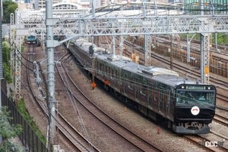 鉄道開業150年を記念して「黒い山手線」が出現！