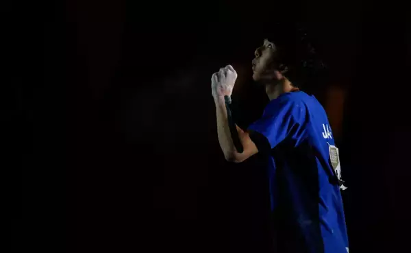 「楢崎智亜が王座奪還！／世界選手権2019八王子【ボルダリング男子決勝】」の画像