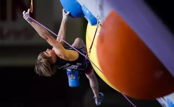 「楢崎智亜ら日本勢4名が決勝へ。厚い選手層示す／IFSCクライミング世界選手権2019八王子【コンバインド男子予選】」の画像