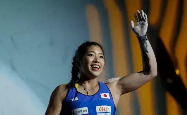 「野口啓代、涙の五輪代表内定／IFSCクライミング世界選手権2019八王子【コンバインド女子決勝】」の画像