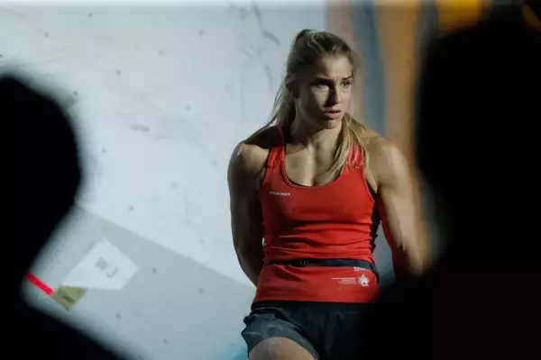 「野口啓代「まだ夢のようで信じられない」。コンバインド女子決勝後の選手コメント／IFSCクライミング世界選手権2019八王子」の画像