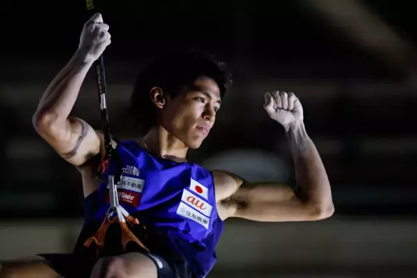 「楢崎智亜が五輪代表内定！抜群の安定感で他を圧倒／IFSCクライミング世界選手権2019八王子【コンバインド男子決勝】」の画像