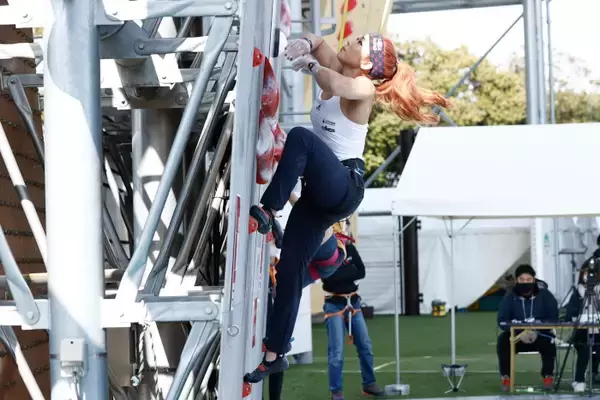 「野中生萌、圧倒的強さで首位発進　コンバインドジャパンカップ2020【女子予選】」の画像