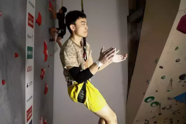 「楢崎智亜「タイムはまだまだ伸ばせる」 スピードジャパンカップ2021【決勝後コメント】」の画像