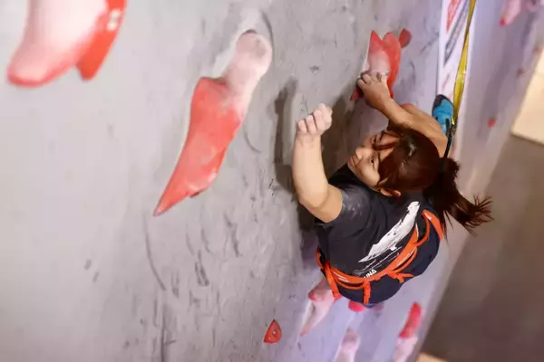 「楢崎智亜「タイムはまだまだ伸ばせる」 スピードジャパンカップ2021【決勝後コメント】」の画像