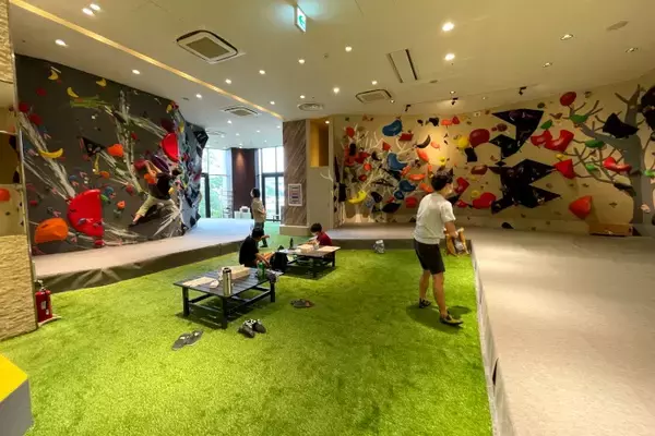 「ボルダリングジム「グリーンアロー イオンモールつくば店」が7月1日にオープン」の画像