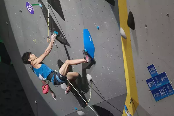 「16歳・安楽宙斗が金！ ボルダー、リードいずれも高得点で大勝【杭州アジア大会】」の画像