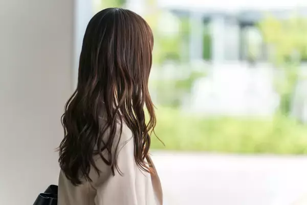 「本当にそんなにもらってるの？」年収500万円の20代女性、帰省先で驚かれる - 同世代の平均はいくら？