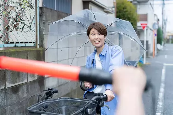 自転車青切符導入後、警察官に指導された人は約2割。実際にどんなことで注意された?