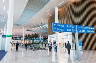 「日本の玄関口」は成田から韓国・仁川へ？ 日本の空が“世界から取り残される”理由